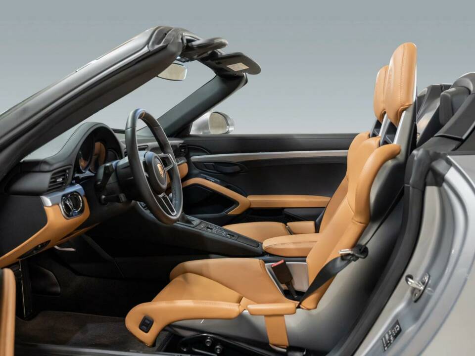 Image 4/12 of Porsche 911 Speedster (2019)
