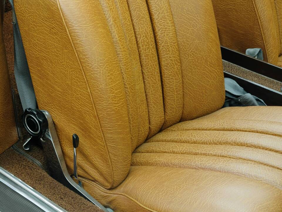Image 32/50 de Mercedes-Benz 280 SL (1968)