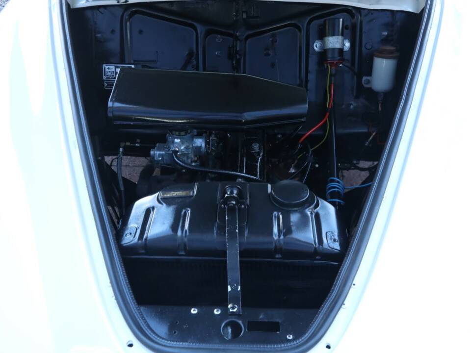 Image 4/50 of SIMCA 8 Sport (1950)