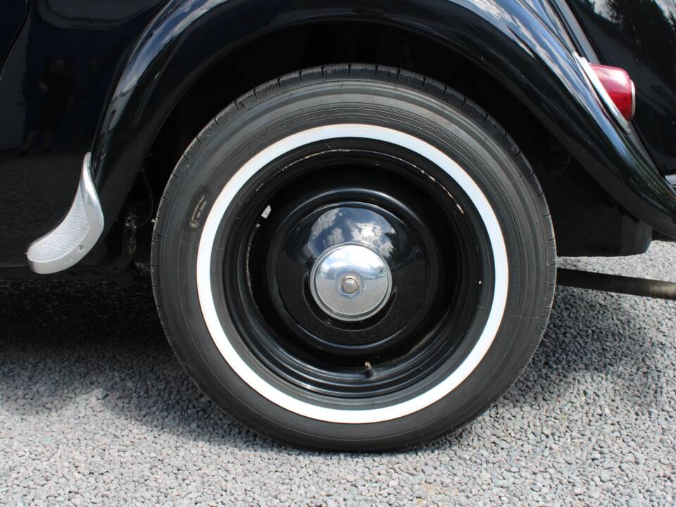 Image 21/50 of Citroën Traction Avant 11 Familiale (1955)