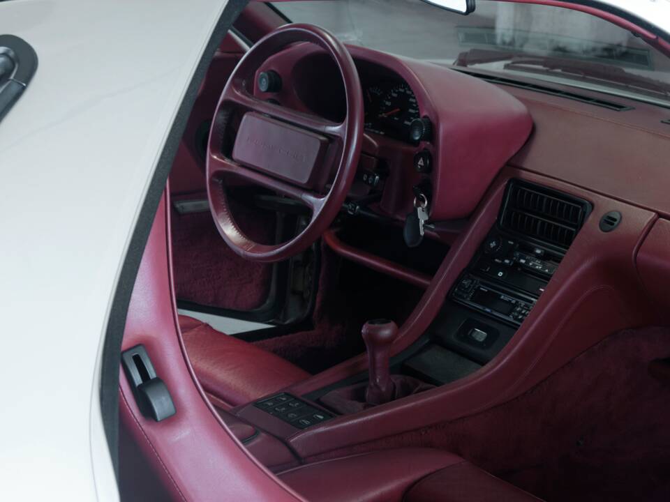 Image 50/50 of Porsche 928 GT (1989)