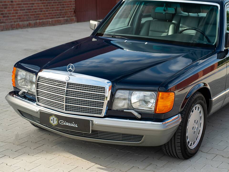 Image 8/72 de Mercedes-Benz 500 SEL (1984)