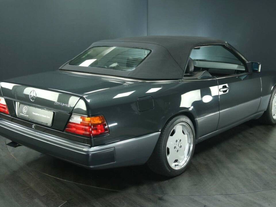 Bild 6/50 von Mercedes-Benz 300 CE-24 3.4 AMG (1993)