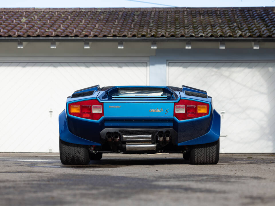 Image 8/50 of Lamborghini Countach LP 400 S (1981)