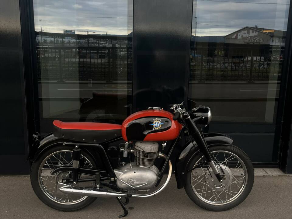 Imagen 4/12 de MV Agusta DUMMY (1956)