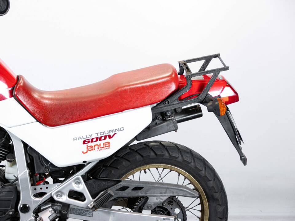 Image 43/47 de Honda XL 600V Transalp (1989)