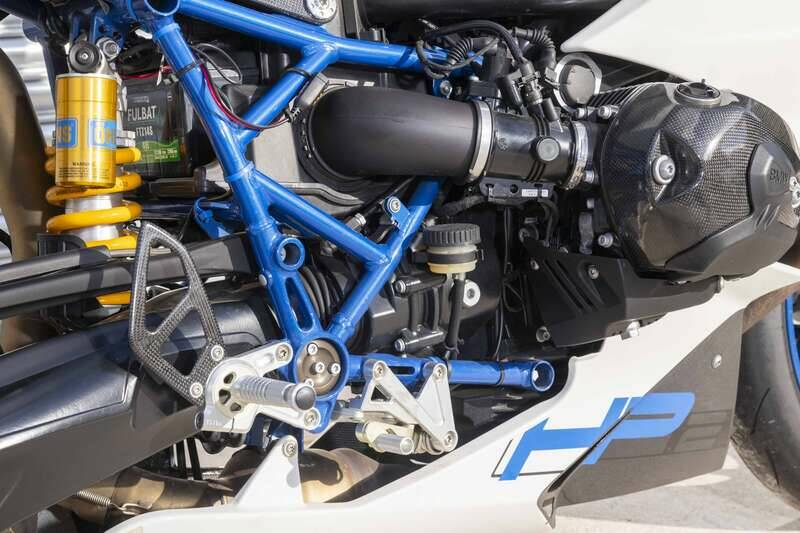 Image 13/47 of BMW HP2 Sport (2010)