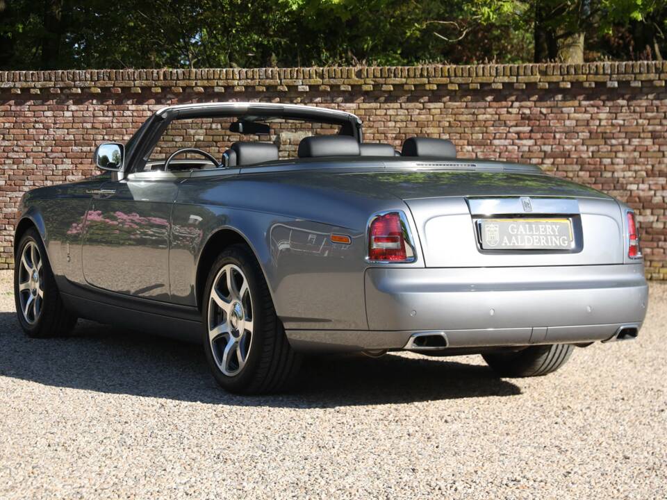 Image 2/50 of Rolls-Royce Phantom DHC (2009)
