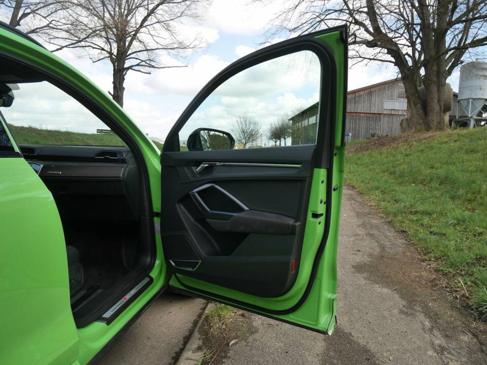 Bild 25/45 von Audi RS Q3 (1900)