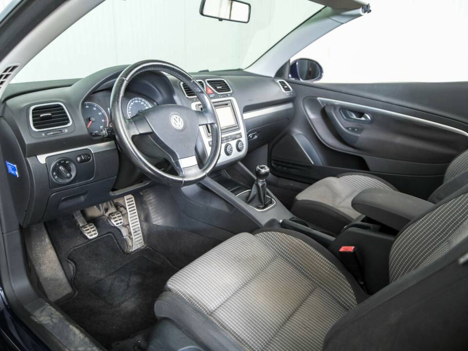 Image 11/42 of Volkswagen Eos 2.0 TFSI (2008)