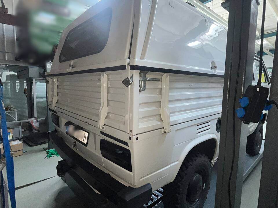 Bild 5/27 von Volkswagen T4 Kastenwagen 2.5 Syncro (1991)