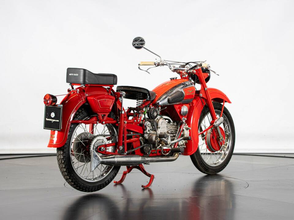Imagen 4/50 de Moto Guzzi DUMMY (1952)