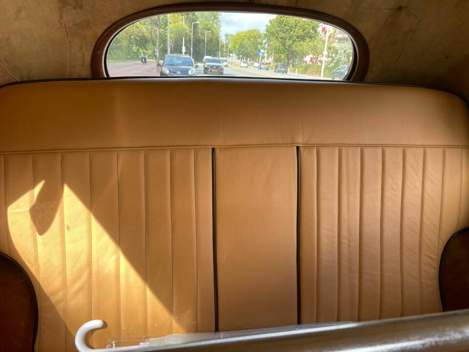 Image 4/7 de Renault Celtaquatre (1936)