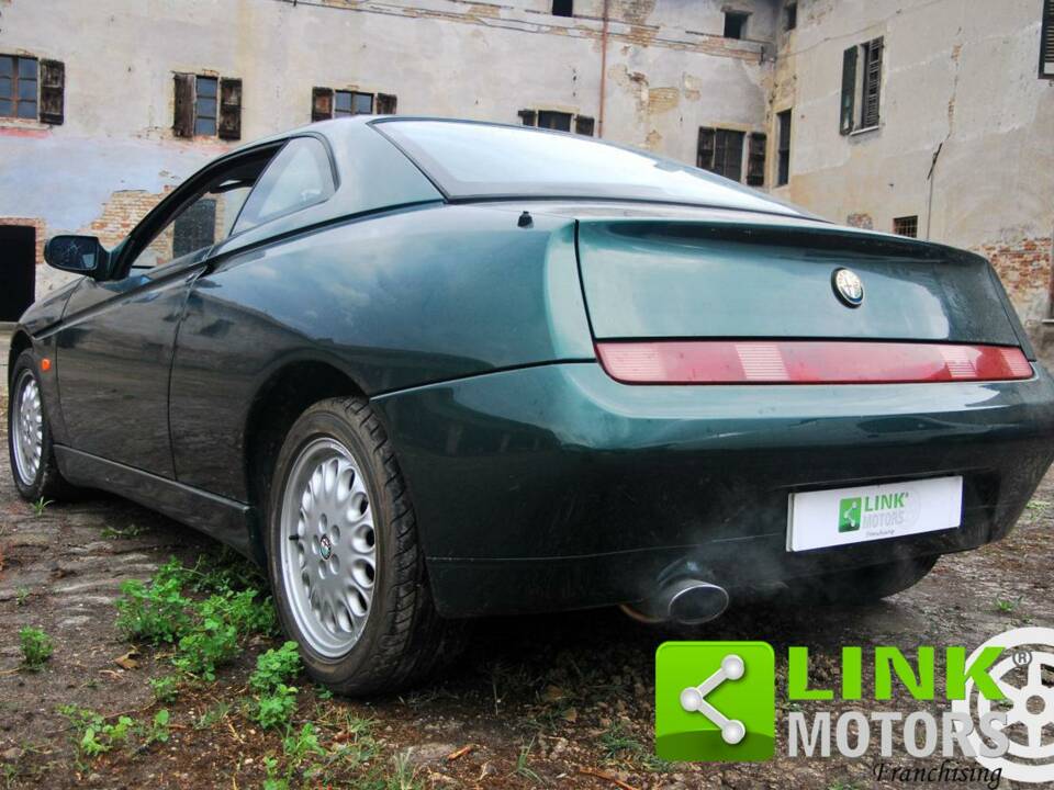 Immagine 4/10 di Alfa Romeo GTV 2.0 V6 Turbo (1996)