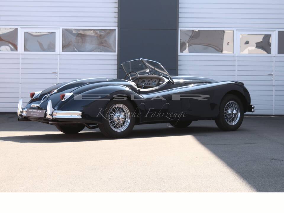 Image 5/24 de Jaguar XK 140 SE OTS (1957)