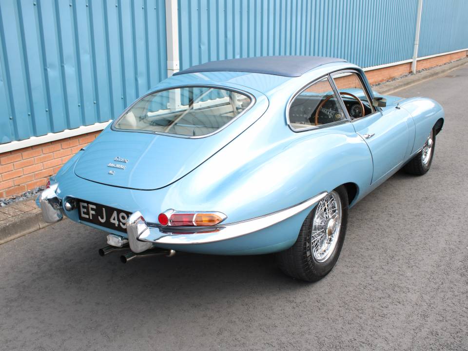 Immagine 7/14 di Jaguar E-Type 4.2 (1965)