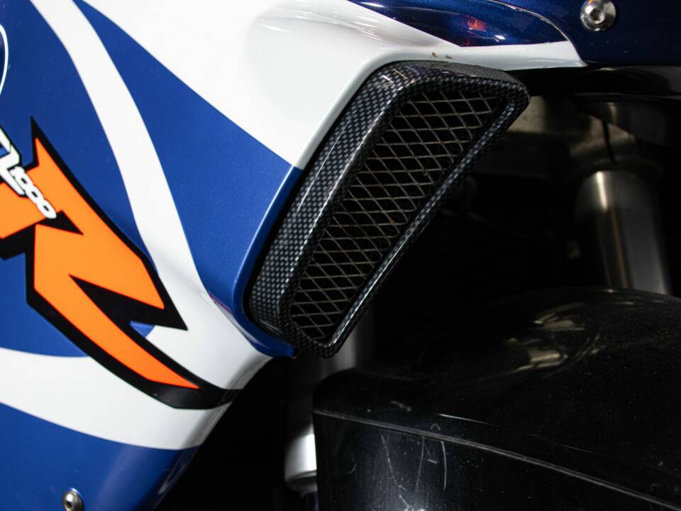 Bild 44/49 von Suzuki TL 1000R (1999)