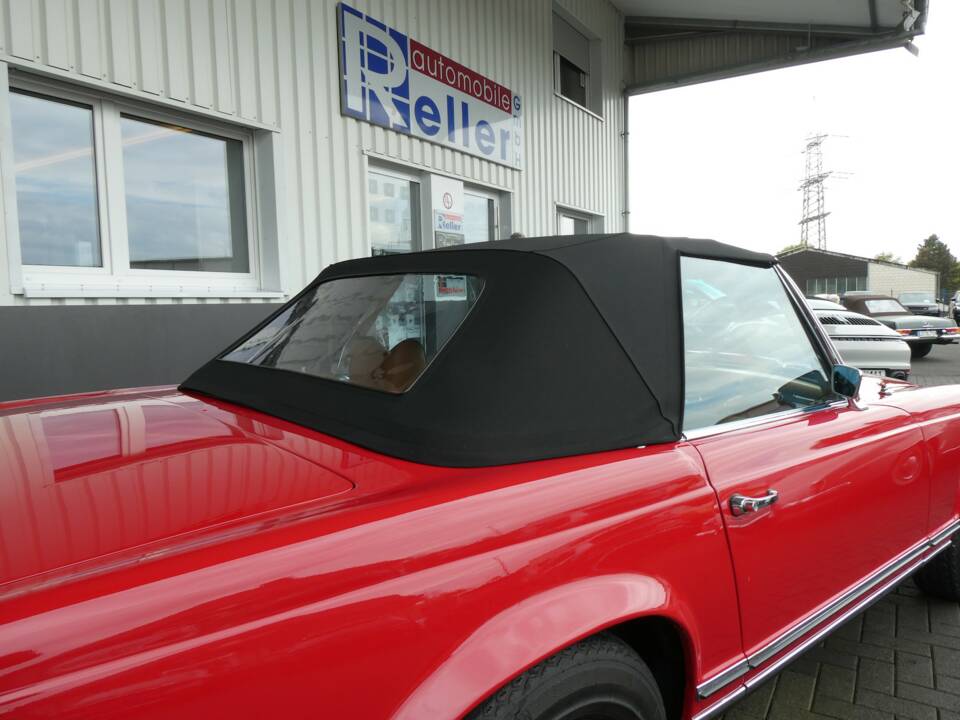 Image 23/27 of Mercedes-Benz 280 SL (1969)
