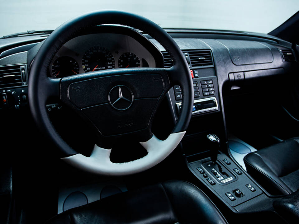 Imagen 16/29 de Mercedes-Benz C 36 AMG (1994)