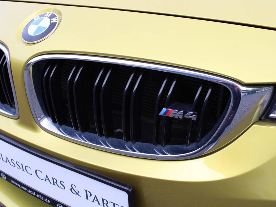 Image 9/98 of BMW M4 (2014)
