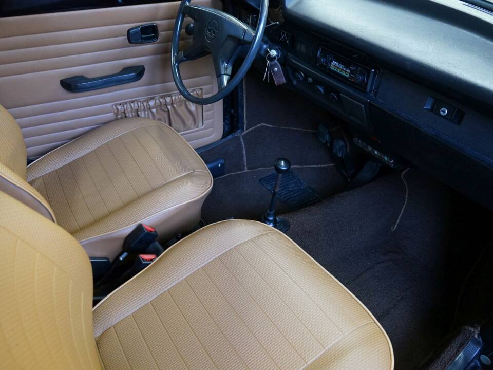 Image 9/15 of Volkswagen Beetle 1303 (1976)