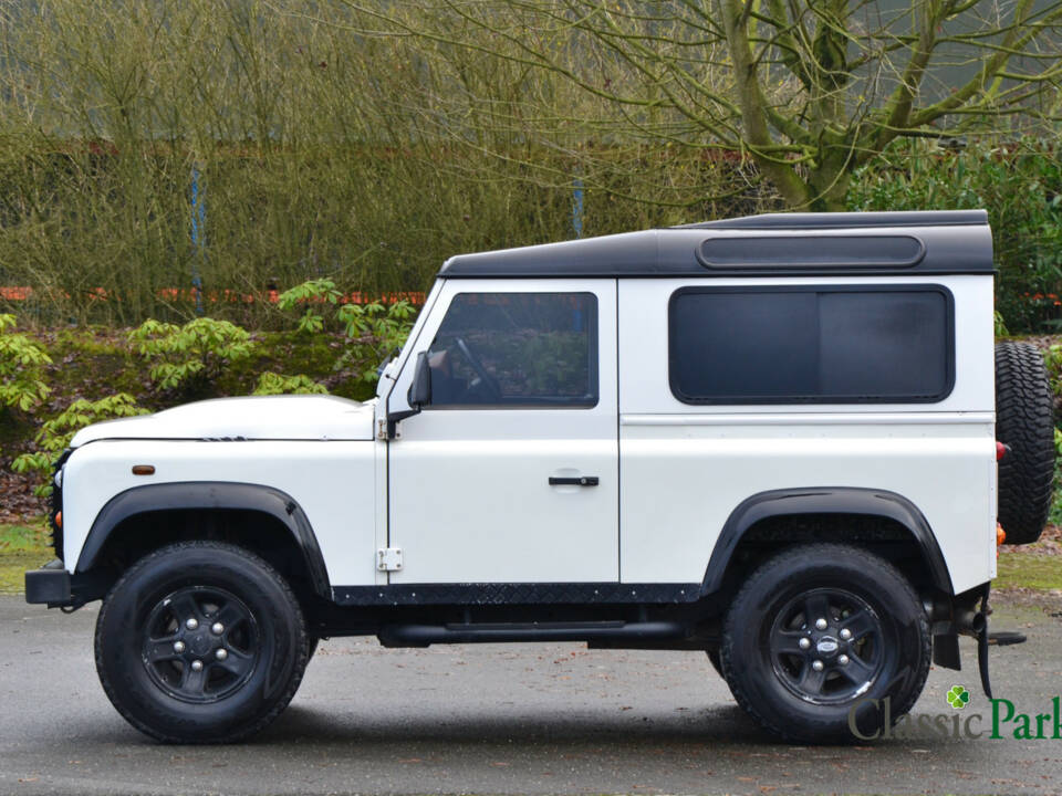 Image 2/50 of Land Rover Defender 90 (2008)