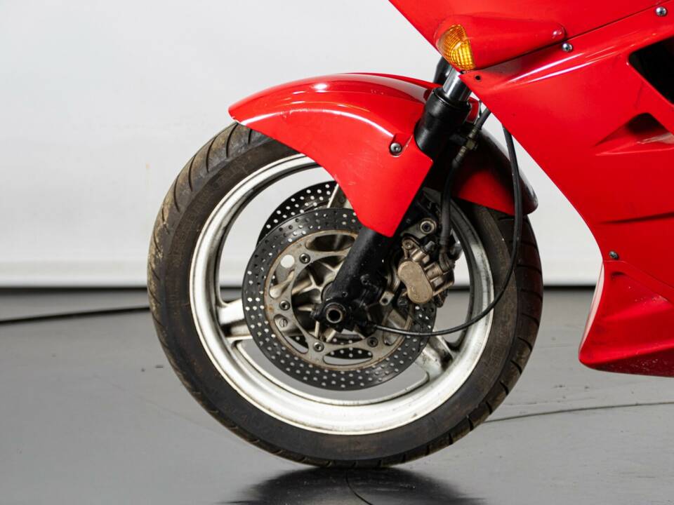 Bild 18/50 von Honda VFR 750R RC 30 (1988)