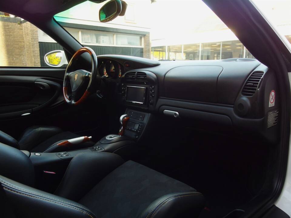 Bild 64/99 von Porsche 911 Turbo (2004)