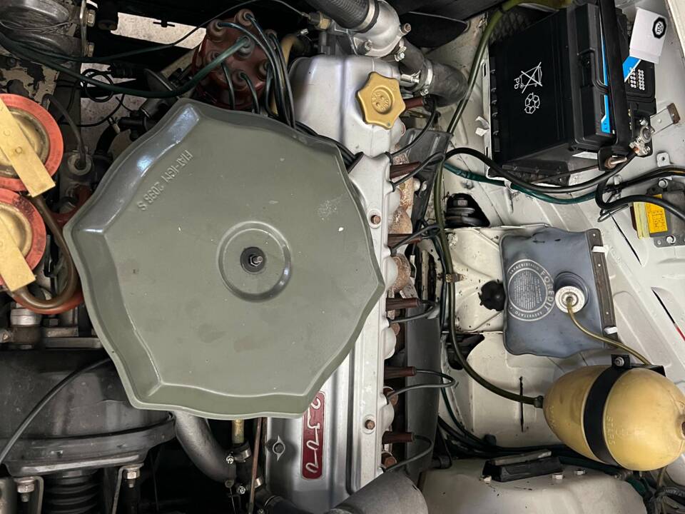 Afbeelding 2/17 van FIAT 2300 (1964)