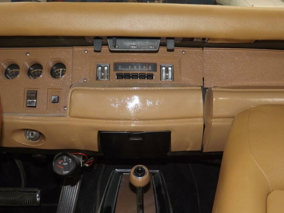 Image 15/50 of Dodge Charger 383 (1969)