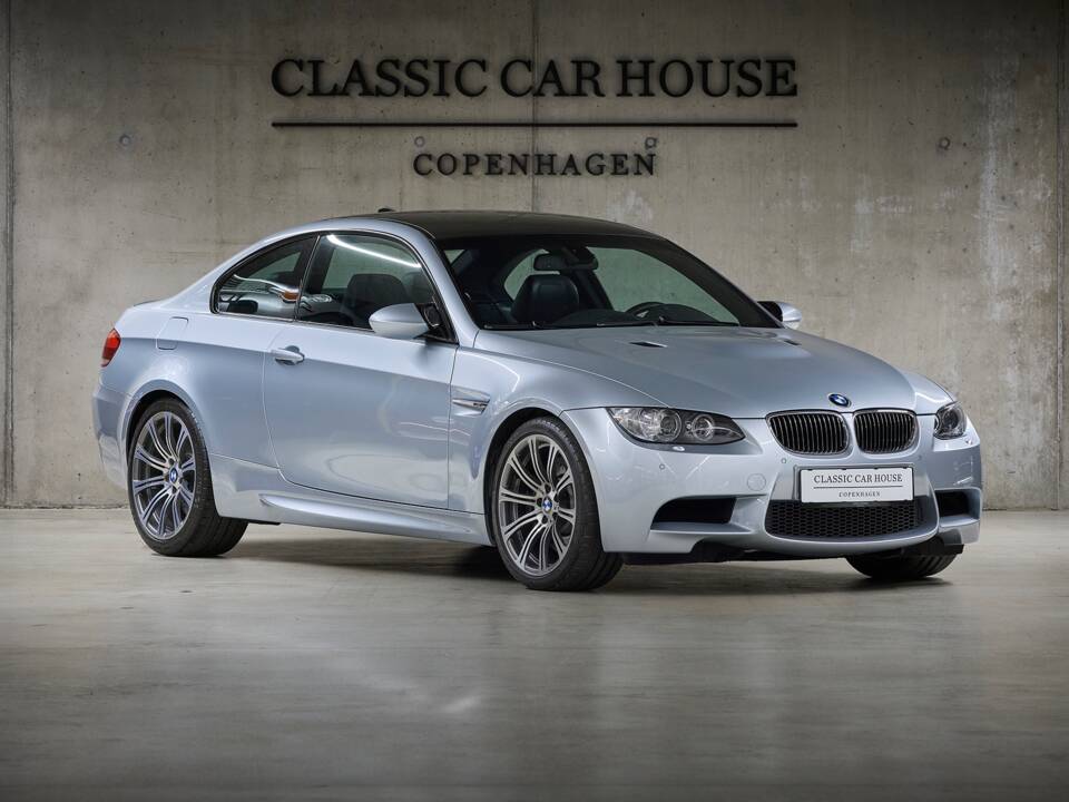 Image 13/100 of BMW M3 (2006)