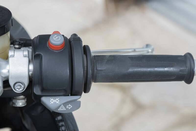 Image 37/39 of BMW HP2 Sport (2009)