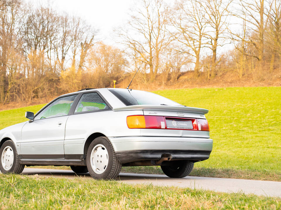 Image 3/70 of Audi 90 - 2.3E (1990)