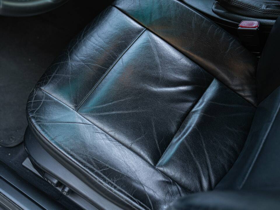 Image 30/50 of BMW 320Ci (2001)