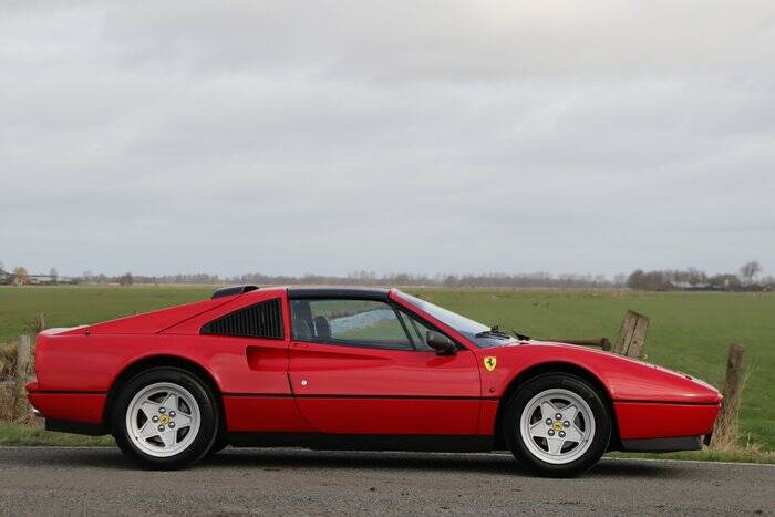 Image 6/7 of Ferrari 328 GTS (1987)