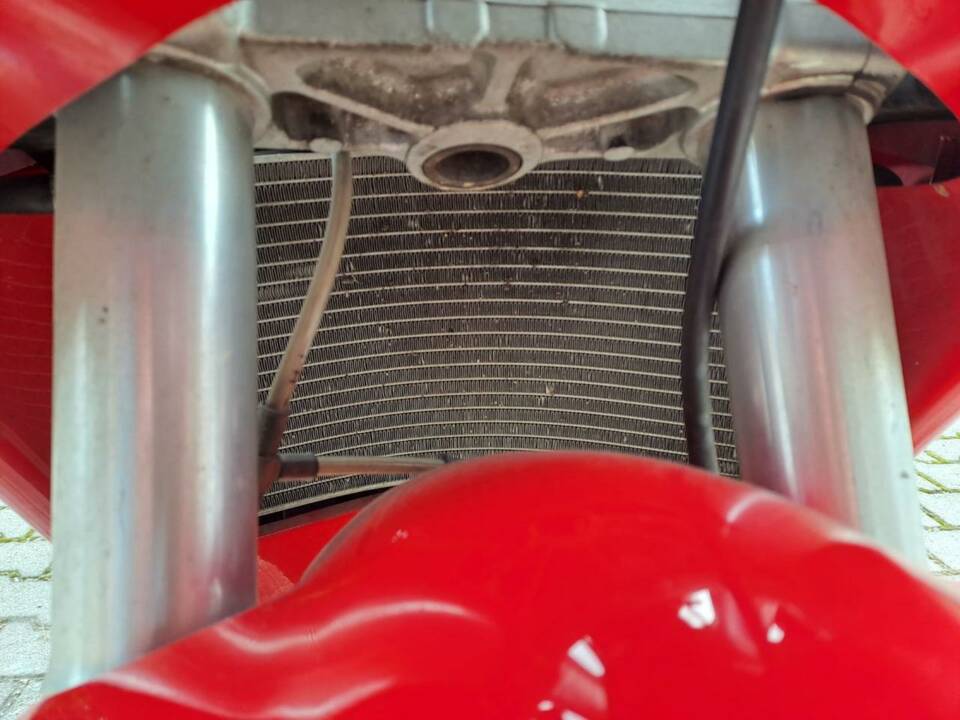 Image 35/37 of Ducati 748 Biposto (2000)