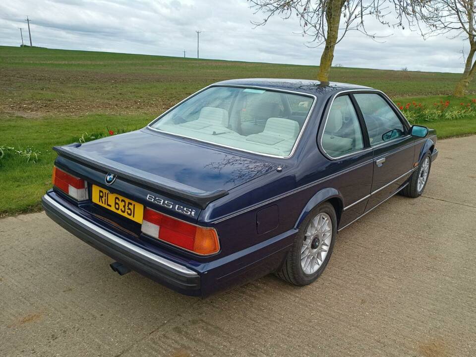 Image 6/21 de BMW 635 CSi (1988)