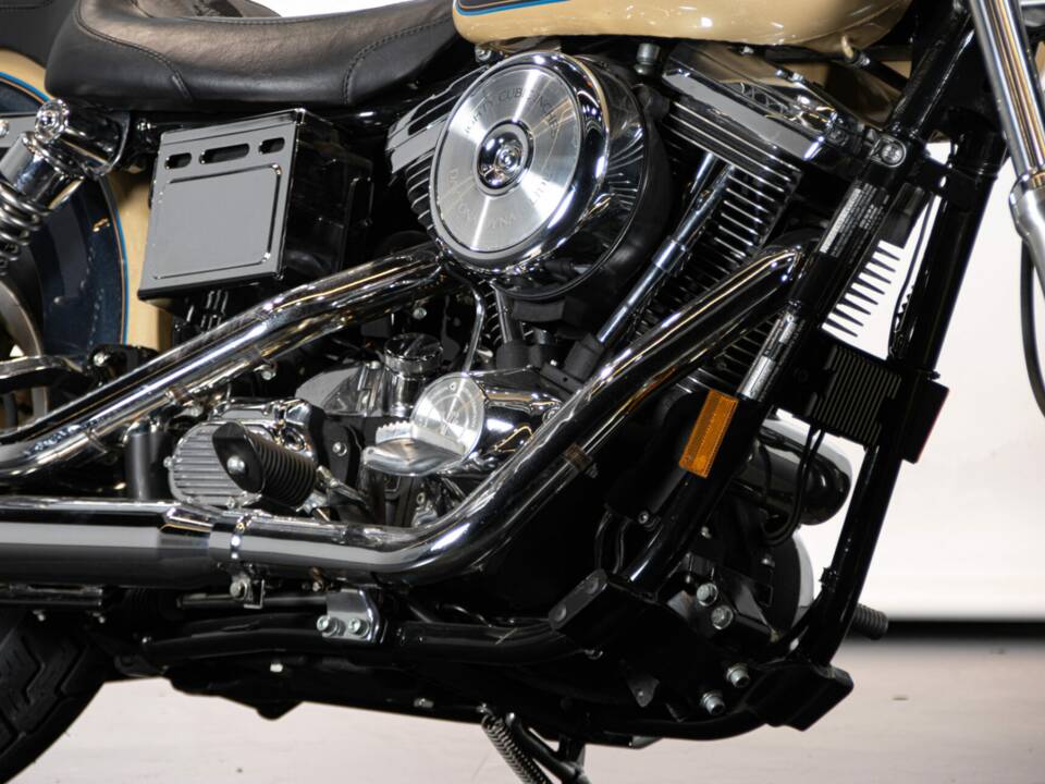 Immagine 34/50 di Harley-Davidson FXDB Dyna Glide Daytona (1992)