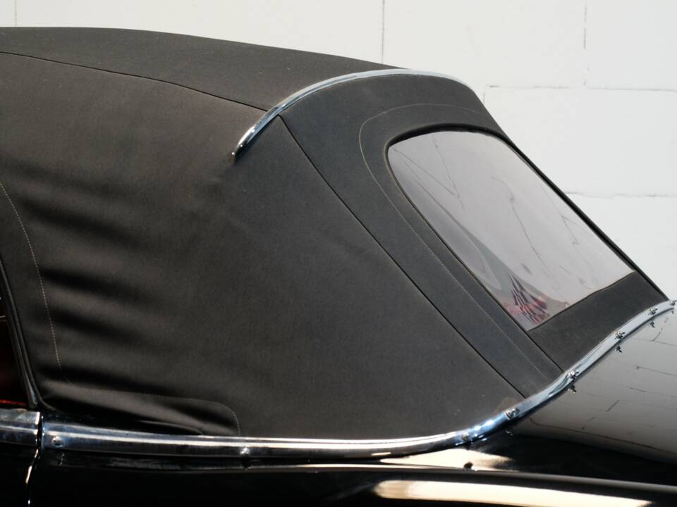 Image 19/30 of Mercedes-Benz 220 S Cabriolet (1957)