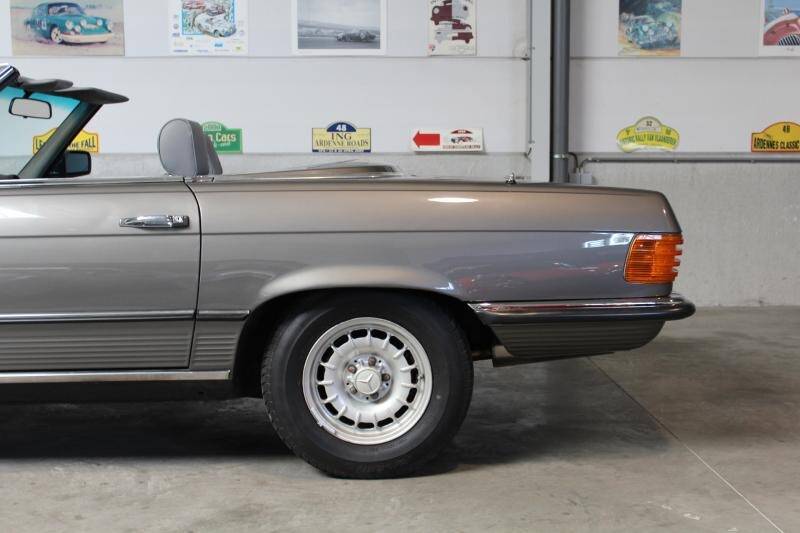 Image 5/15 de Mercedes-Benz 450 SL (1980)