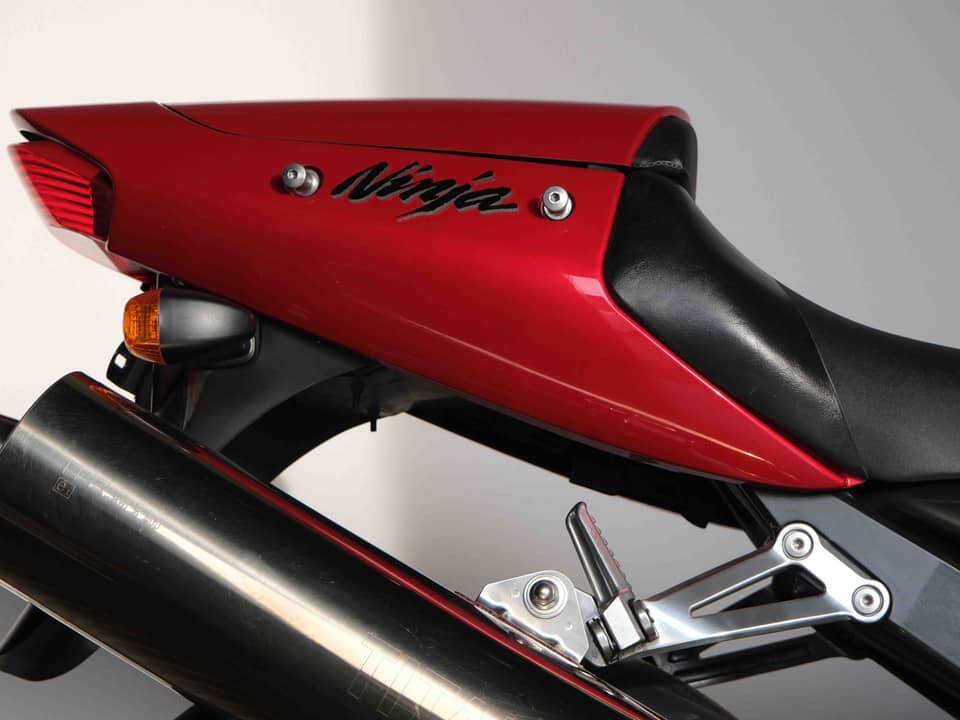 Image 33/91 of Kawasaki Ninja 1200 ZX-12R (2000)
