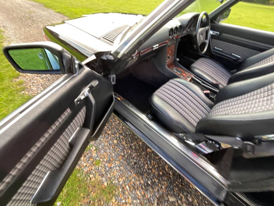 Image 20/44 of Mercedes-Benz 300 SL (1988)