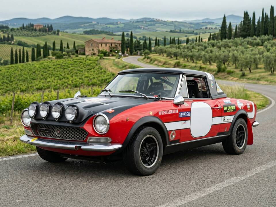 Imagen 1/50 de FIAT 124 Sport Coupe (1974)