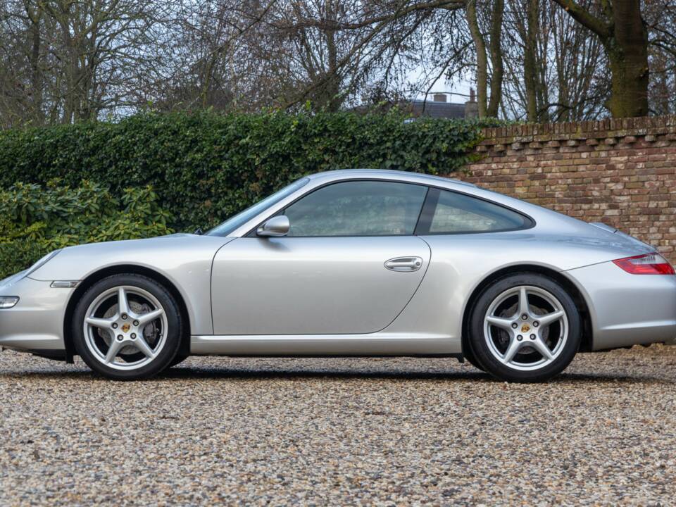 Image 27/50 of Porsche 911 Carrera (2007)