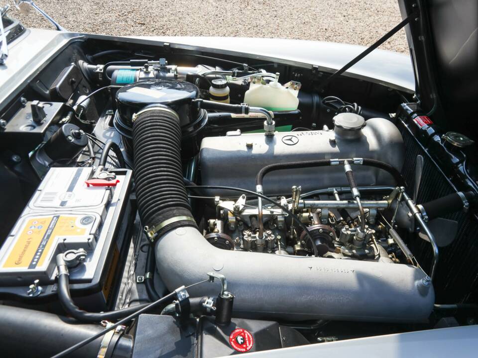 Image 24/50 de Mercedes-Benz 190 SL (1960)