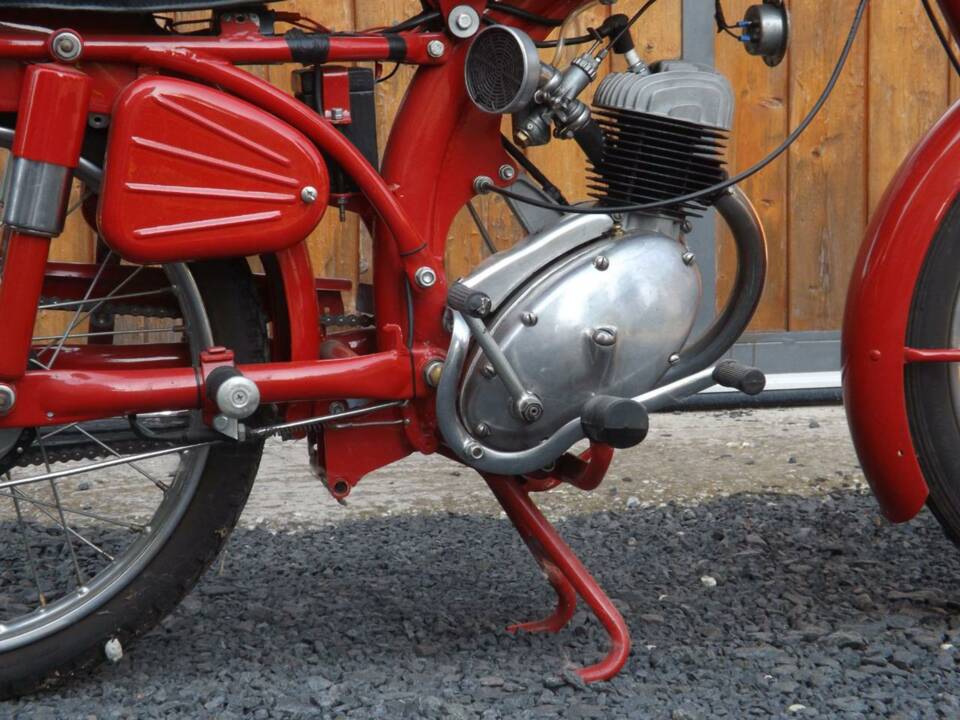 Image 7/50 of Benelli Leoncino 2T (1959)