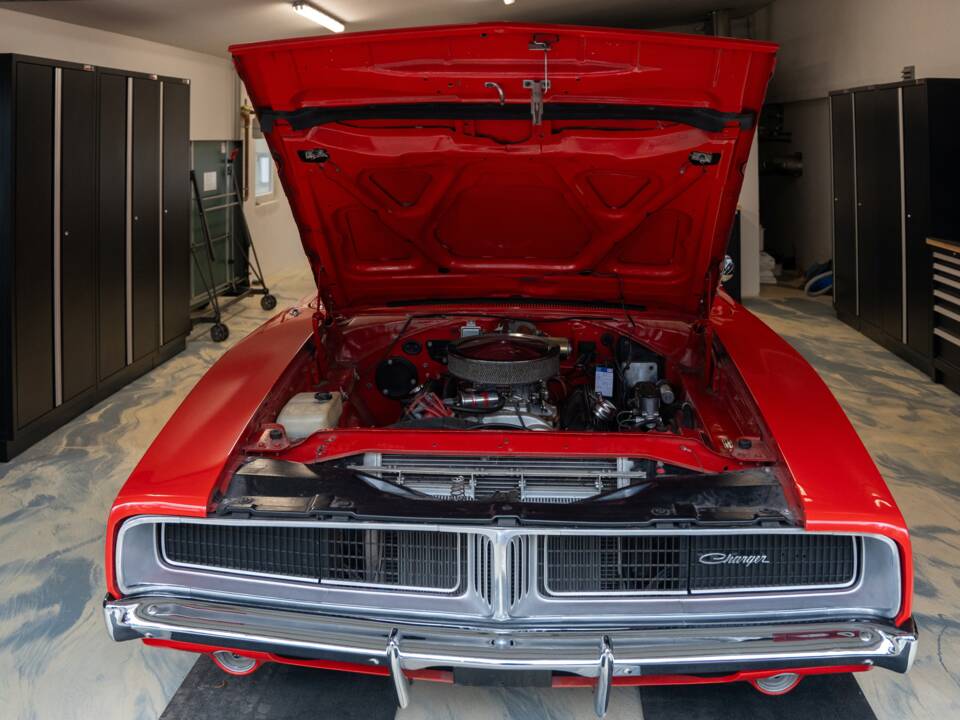 Image 15/24 of Dodge Charger R/T (1969)