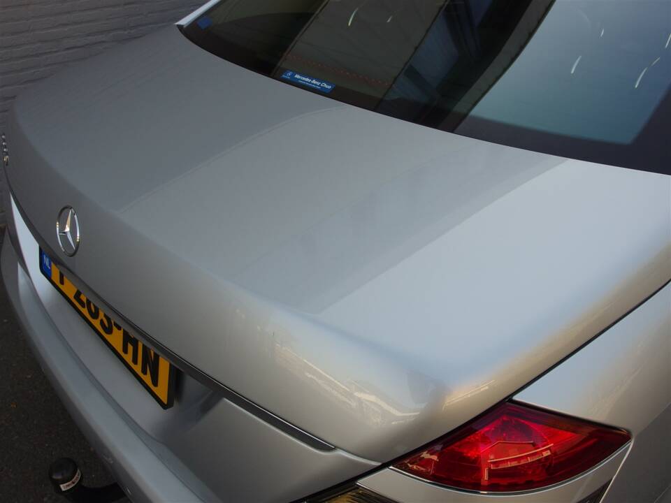 Image 16/98 of Mercedes-Benz S 500 L (2007)