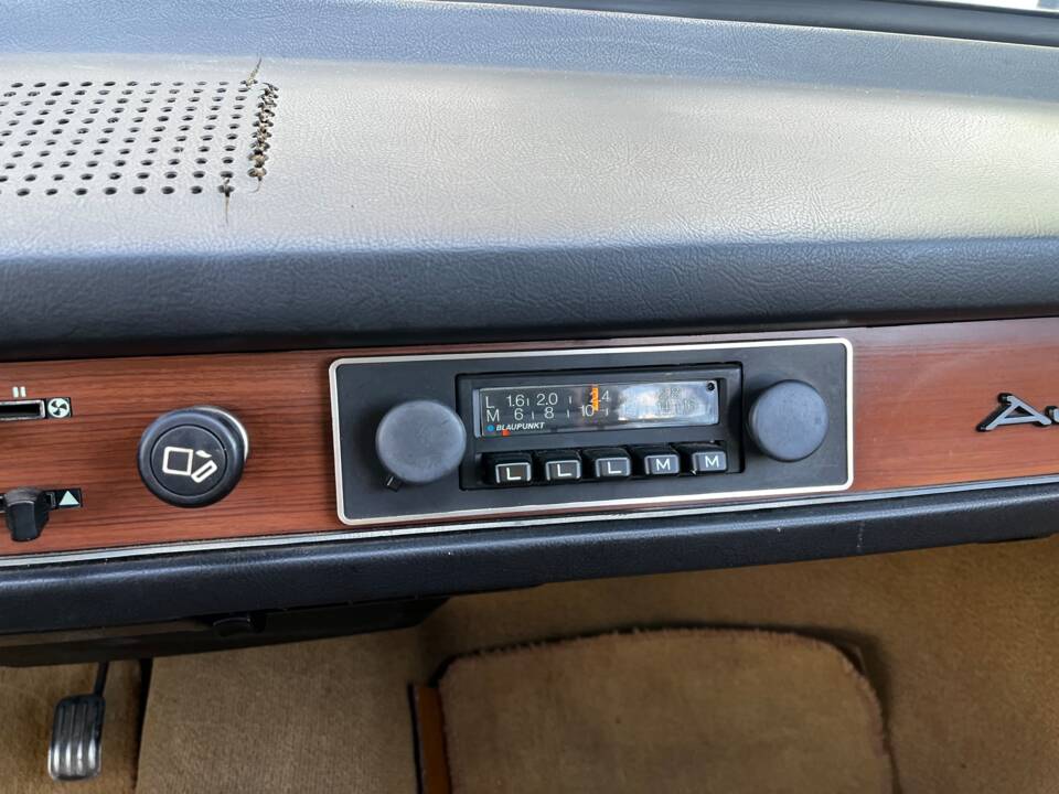 Bild 116/138 von Audi 80 GL (1974)