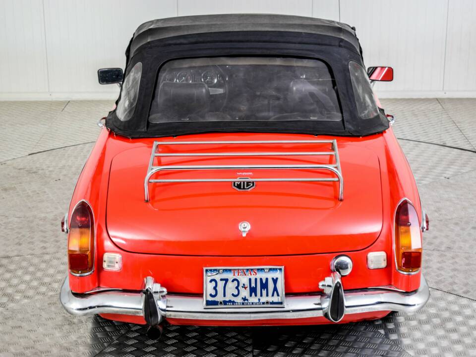 Bild 39/50 von MG MGB (1974)